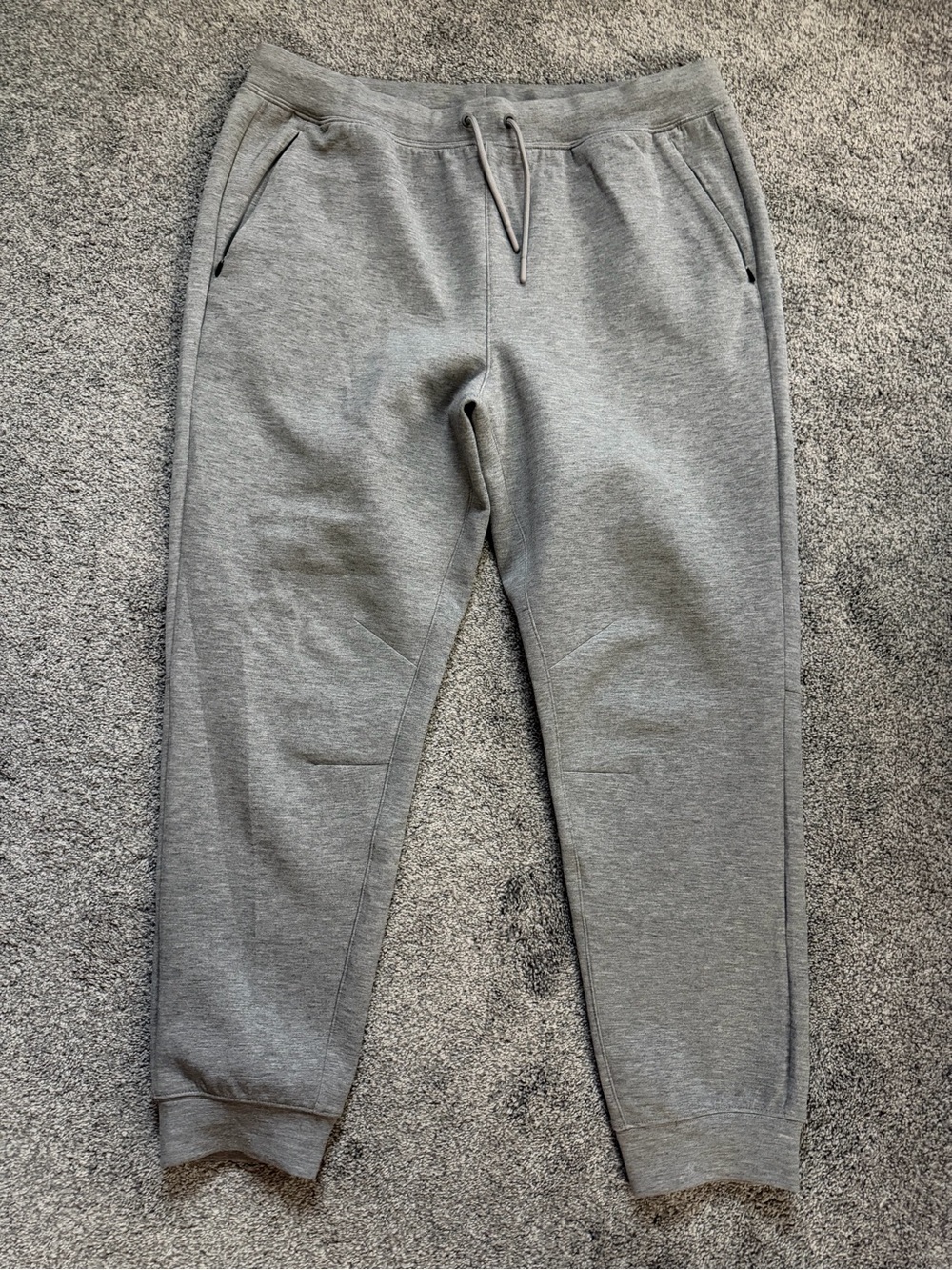 New men’s VRST joggers
